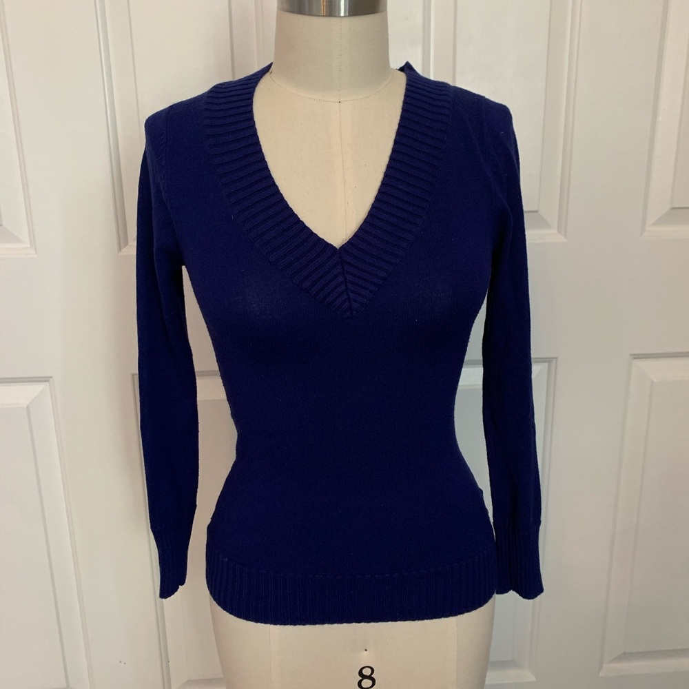 ✨5/$25 Cobalt blue vneck Forever 21 sweater Sz S✨